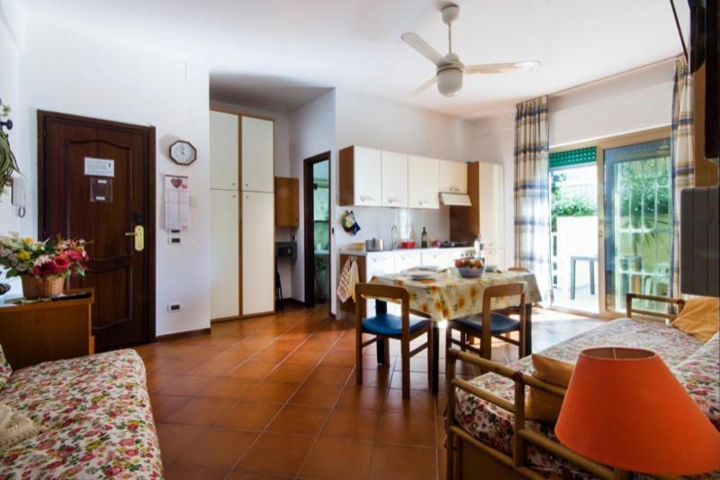 Casavacanze Internazionale Diano Marina Luaran gambar
