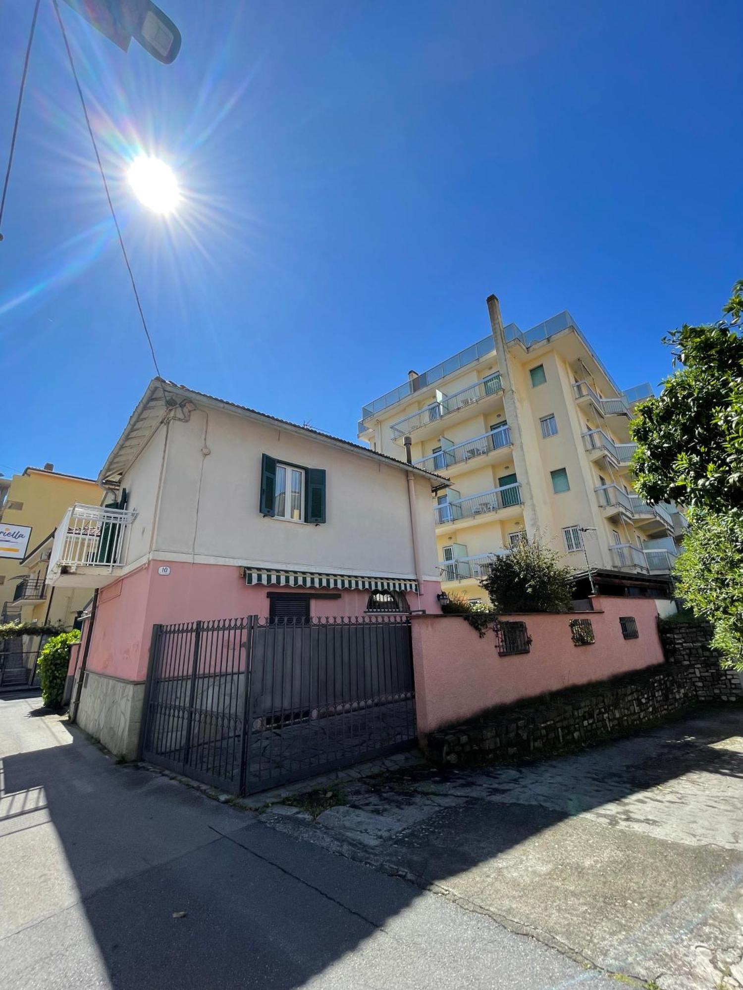 Casavacanze Internazionale Diano Marina Luaran gambar